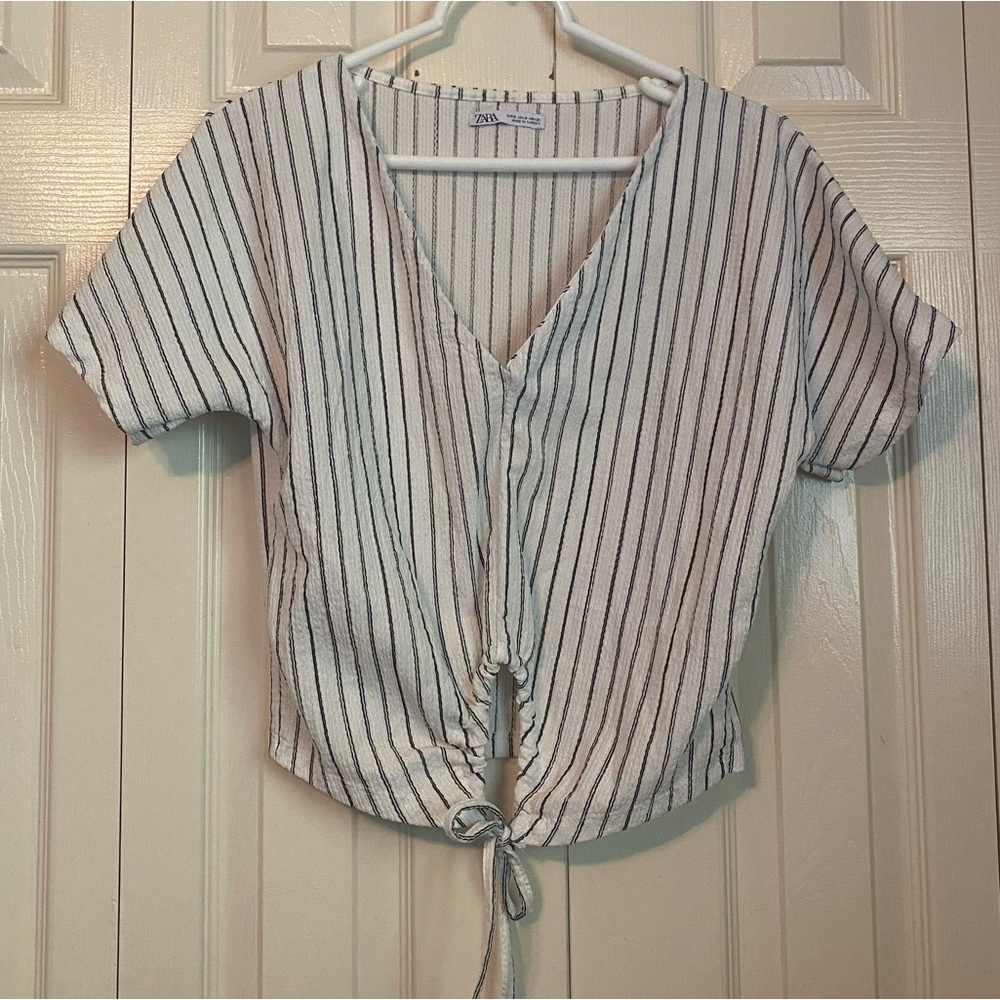 Zara black and white striped short sleeve blouse l S
